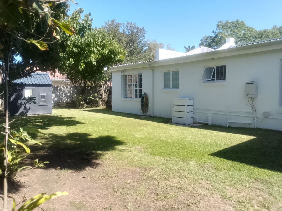 To Let  Bedroom Property for Rent in Loerie Park Western Cape